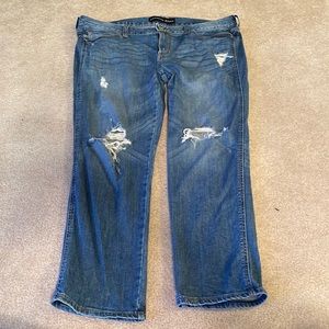 NWOT Express Modern Boyfriend Jeans